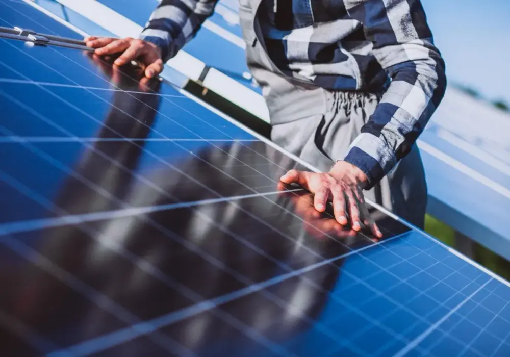 Blacha z nierdzewki – przewodnik po gatunkach i montażu w systemach PV