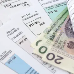 Jak odliczyć fotowoltaikę od podatku PIT 37 i uniknąć błędów?