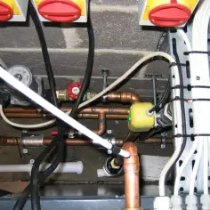 Jaki kabel do pompy ciepła 12 kW? Poradnik doboru i instalacji