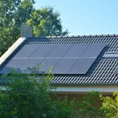 Ile energii wytwarza panel fotowoltaiczny? Poznaj fakty