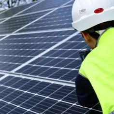 Łączenie paneli PV: Jak zwiększyć wydajność instalacji solarnej